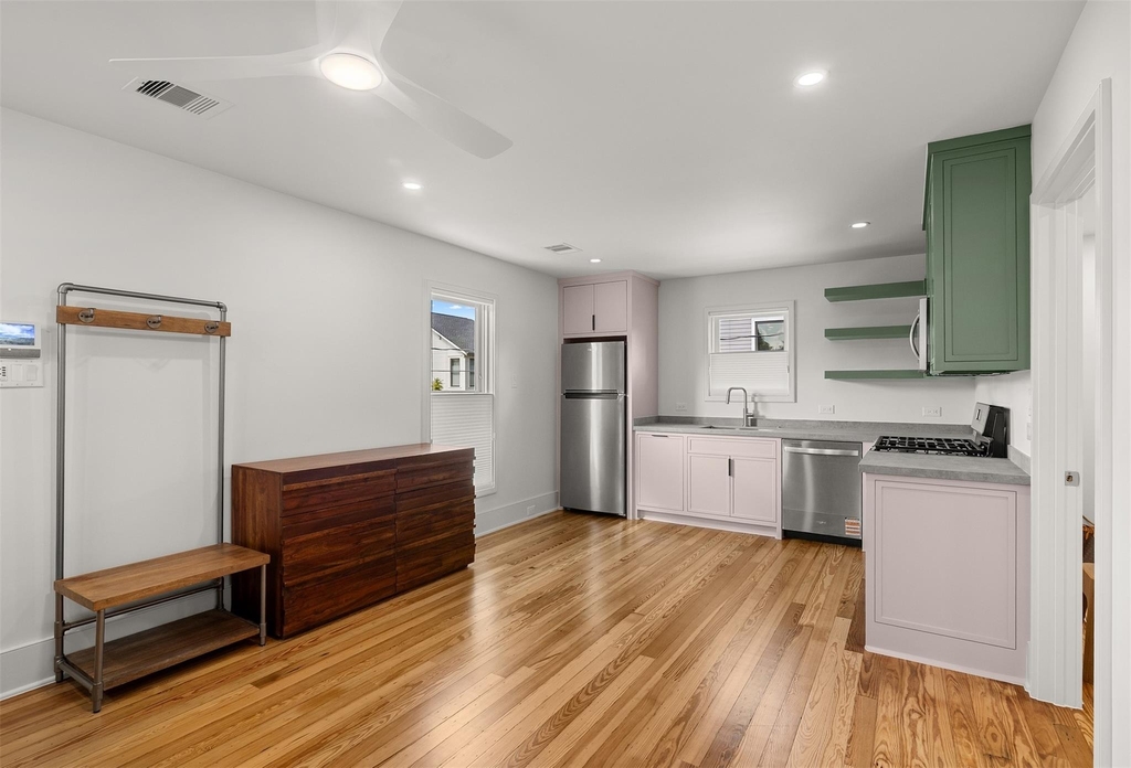 717 Arlington Street - Photo 8