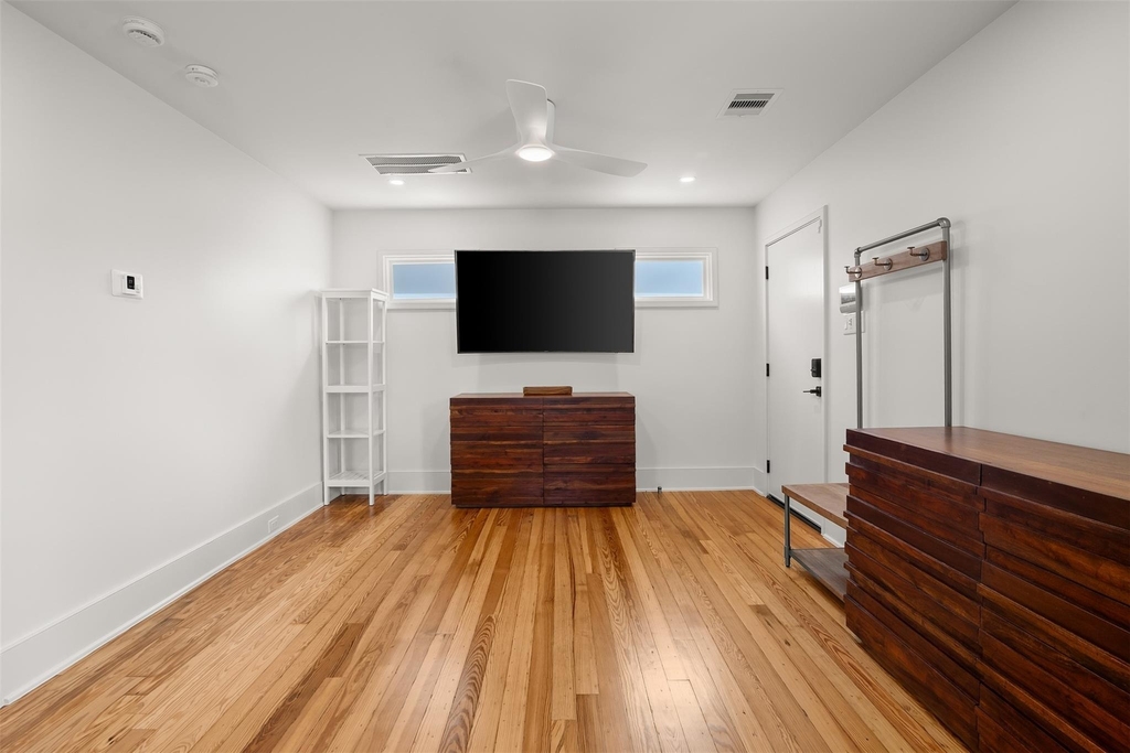 717 Arlington Street - Photo 4