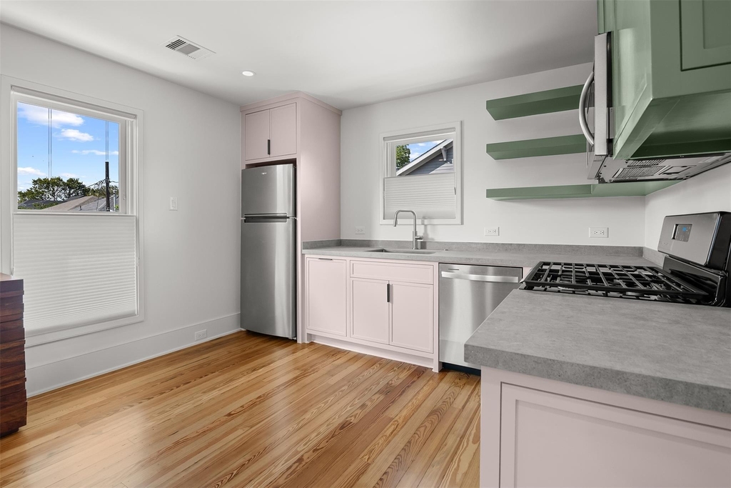717 Arlington Street - Photo 9