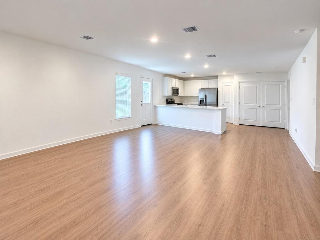 9031 Estes Lakes Drive - Photo 3