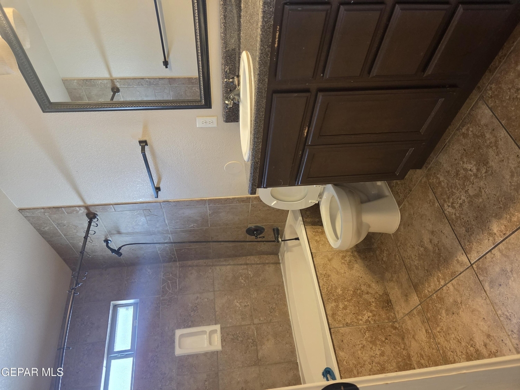 14189 N Point Avenue - Photo 5