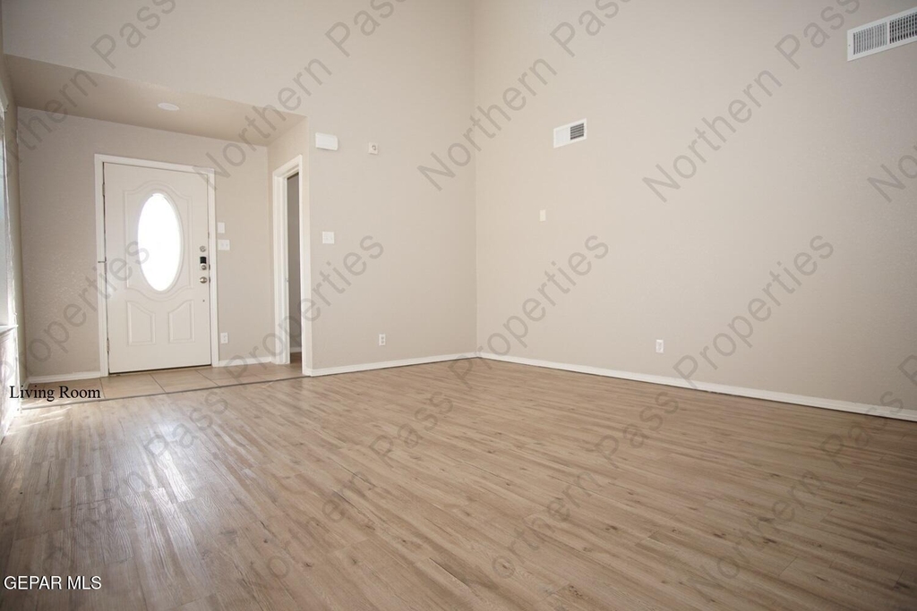 14681 Boer Trail Avenue - Photo 4