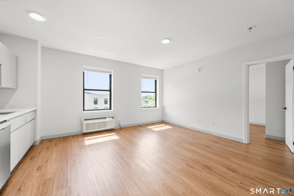 158 Main Street - Photo 6