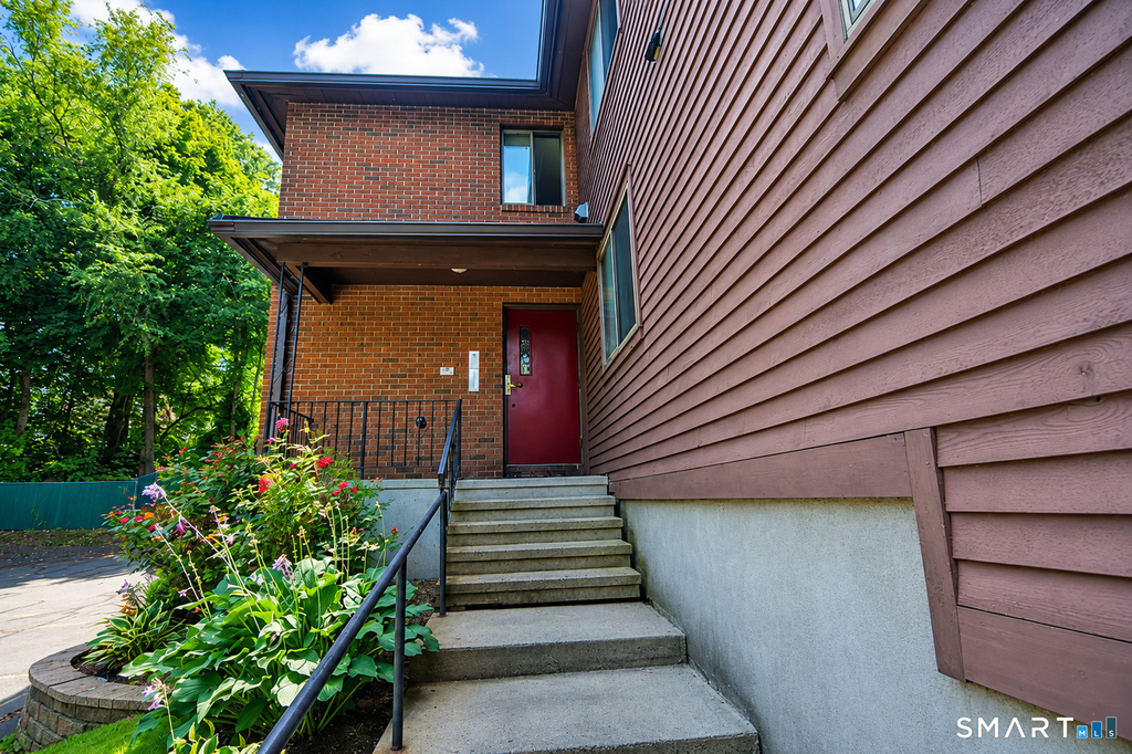 27 Harrison Street - Photo 2
