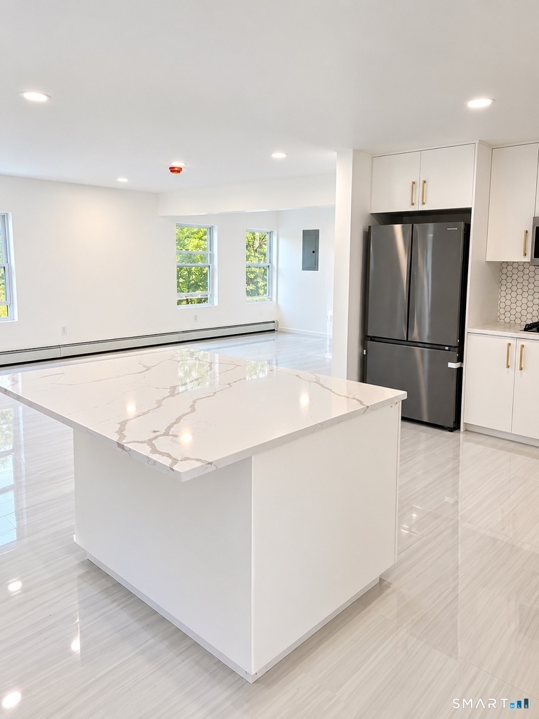 1660 Reservoir Avenue - Photo 2