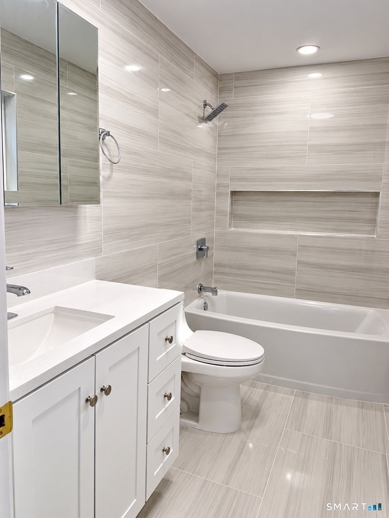 1660 Reservoir Avenue - Photo 5