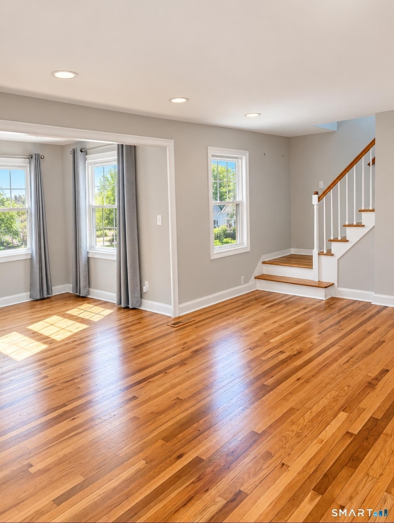 73 Greenfield Avenue - Photo 2