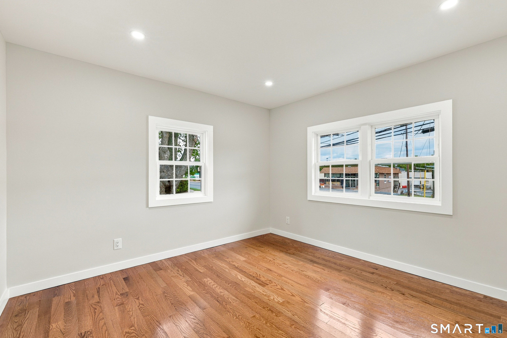 678 Farmington Avenue - Photo 12