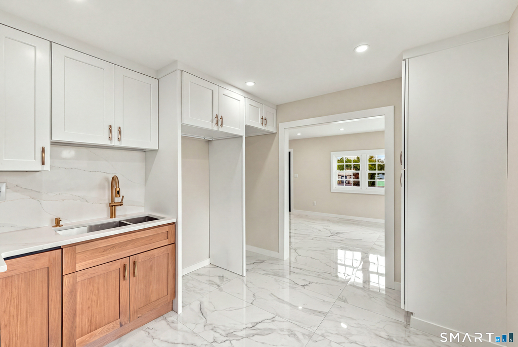 678 Farmington Avenue - Photo 7
