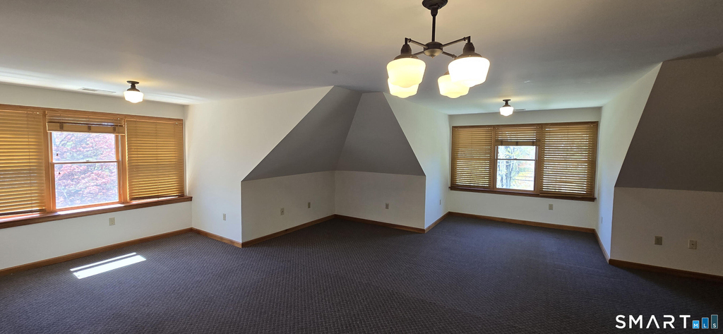 184 Middlesex Avenue - Photo 2
