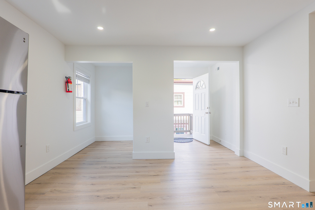 9 Hoyt Street - Photo 2