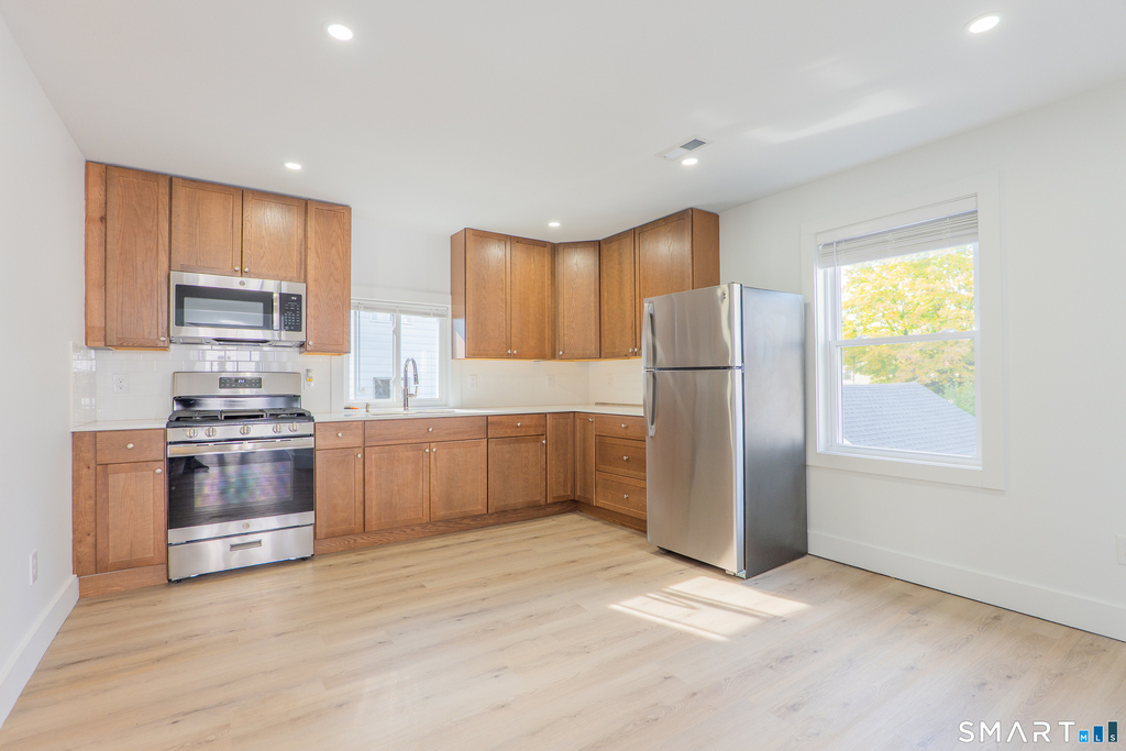 9 Hoyt Street - Photo 1