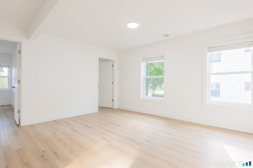 9 Hoyt Street - Photo 4