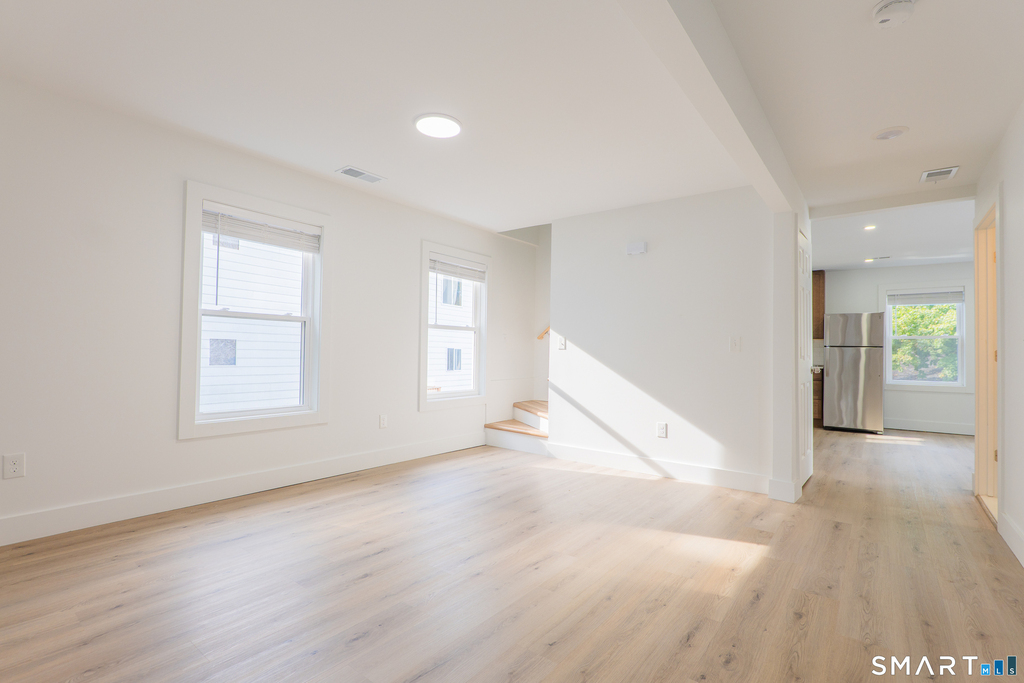 9 Hoyt Street - Photo 6
