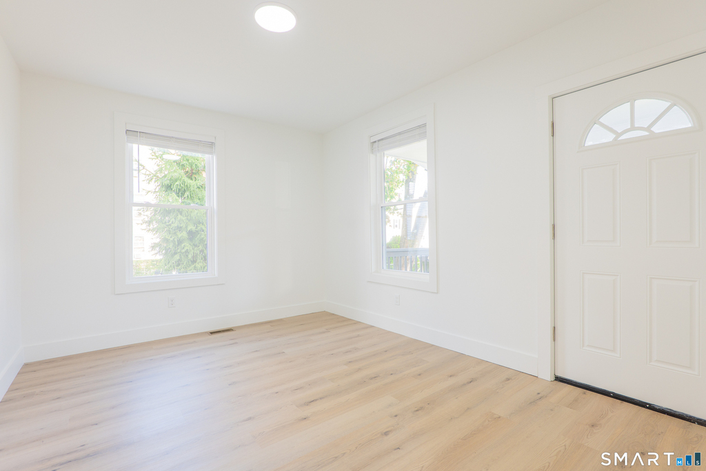 9 Hoyt Street - Photo 8