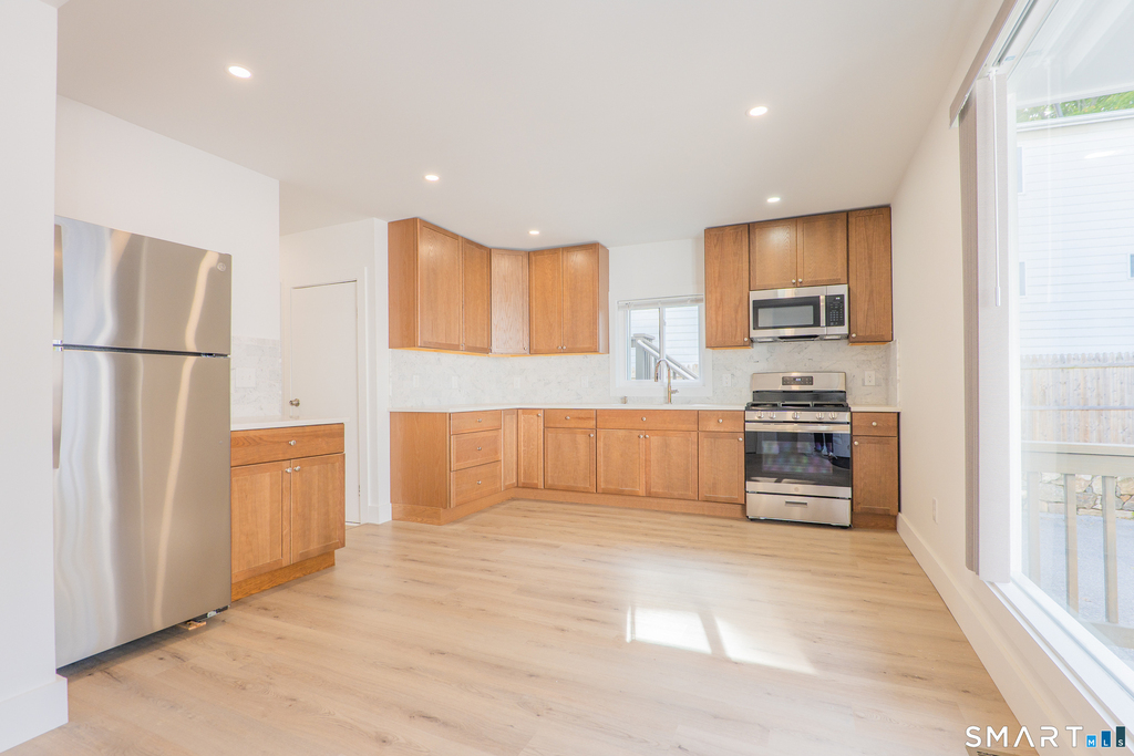 9 Hoyt Street - Photo 1