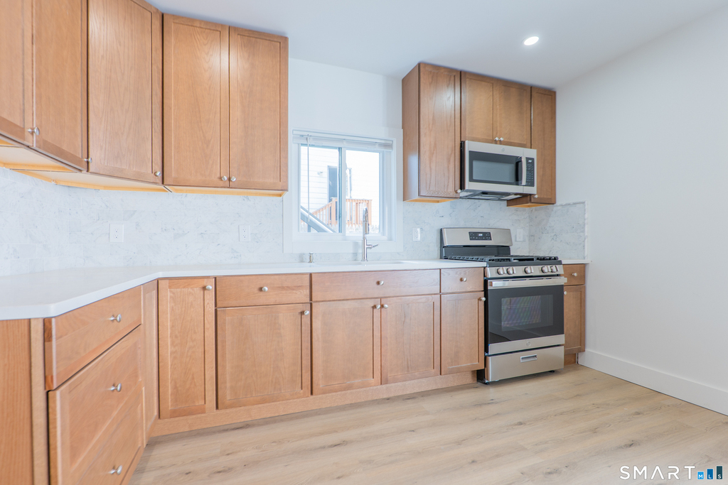 9 Hoyt Street - Photo 3