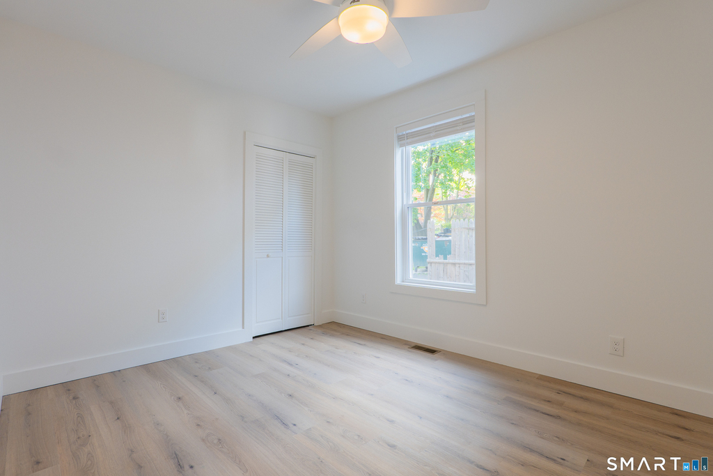 9 Hoyt Street - Photo 6