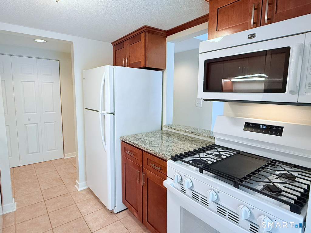 102 Brookwood Drive - Photo 1