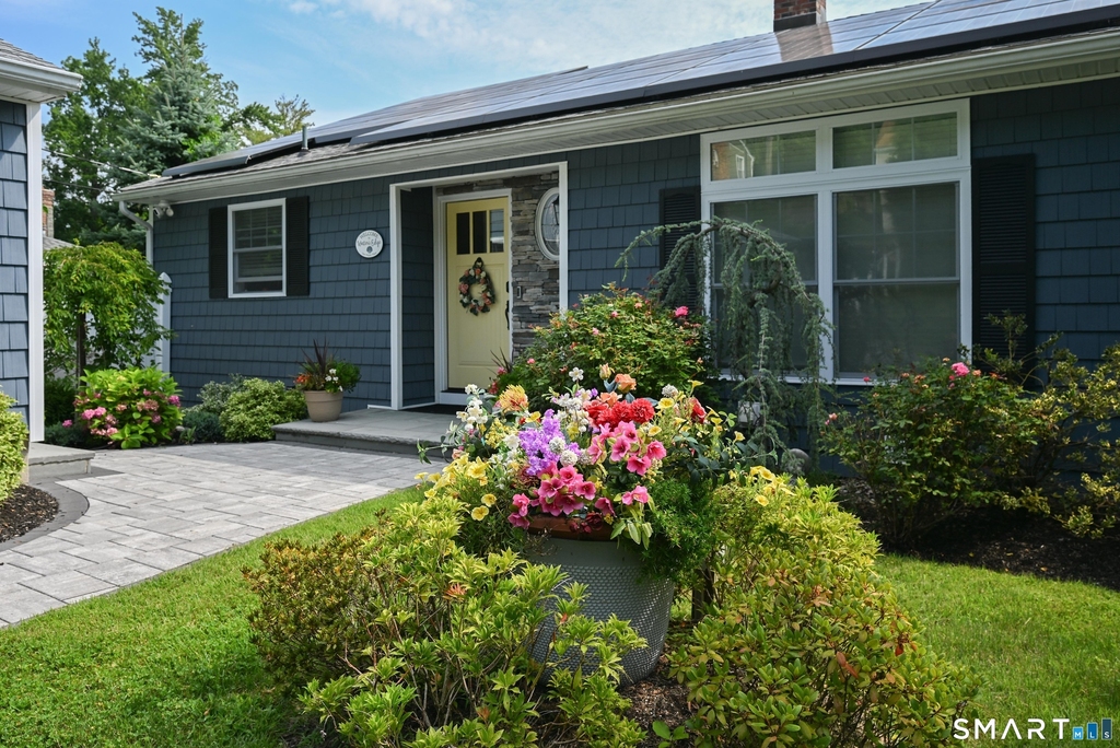 68 Lake Shore Drive - Photo 2