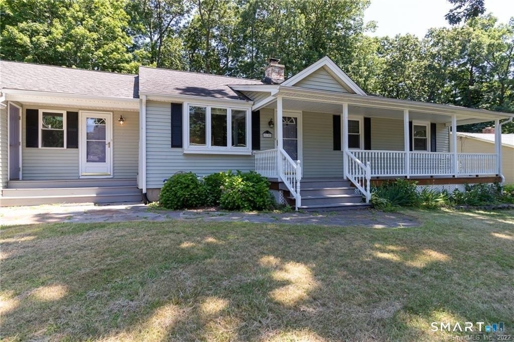 10 Tanglewood Road - Photo 0