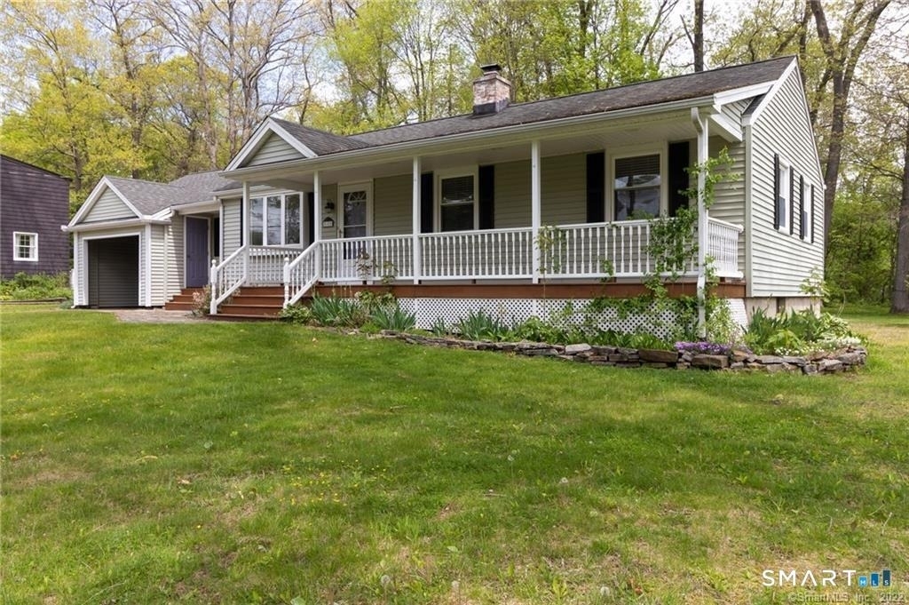 10 Tanglewood Road - Photo 1