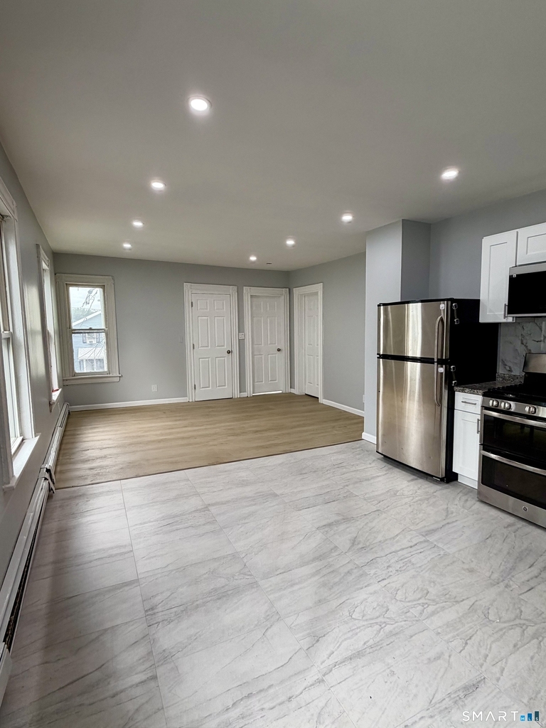 52 Clinton Avenue - Photo 2