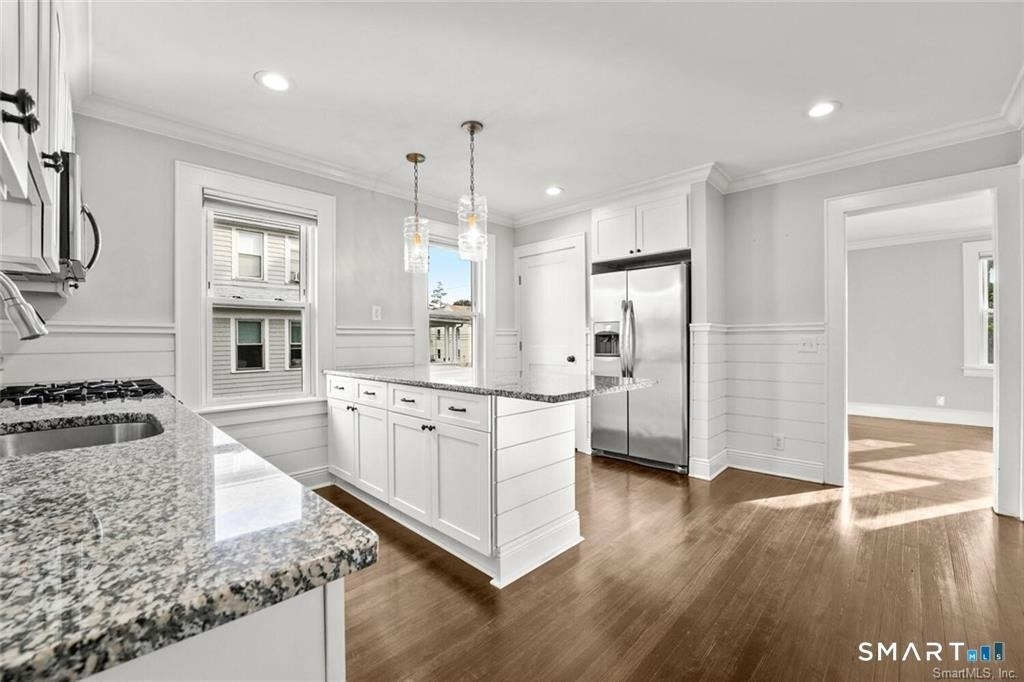 38 Churchill Street - Photo 2