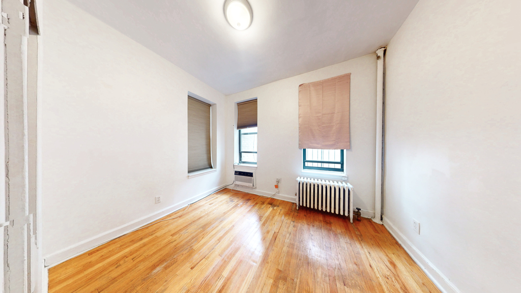 500 East 76th Street - Photo 2
