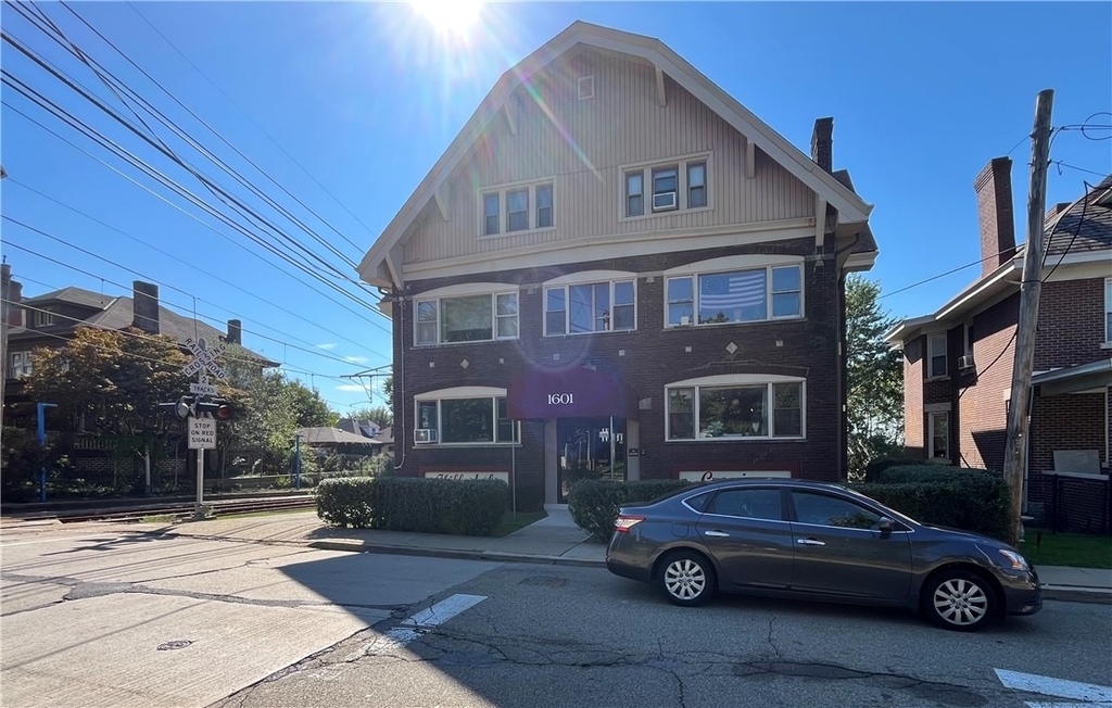 1601 Hillsdale Ave - Photo 31