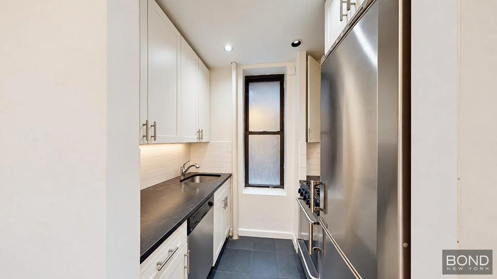 39 Bedford Street - Photo 6