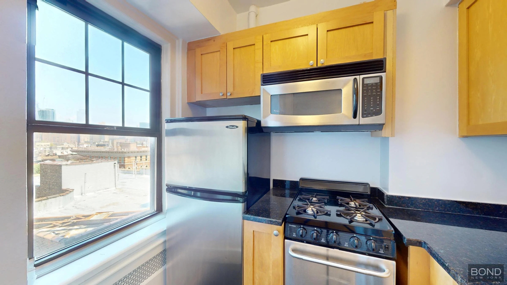 95 Christopher Street - Photo 3