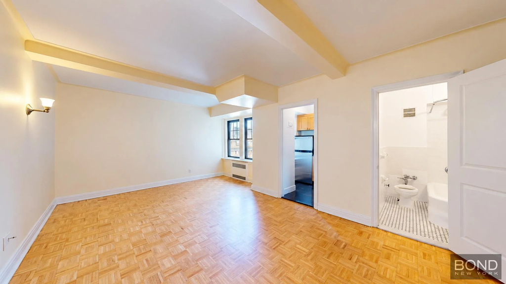 95 Christopher Street - Photo 1