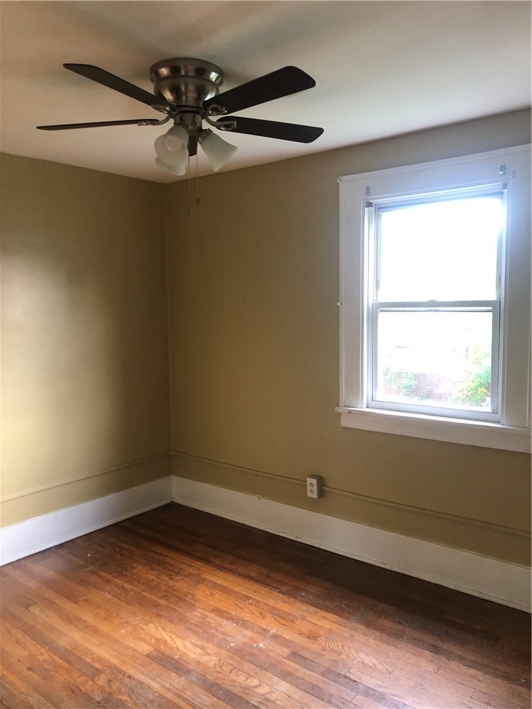 938 Post Avenue - Photo 5