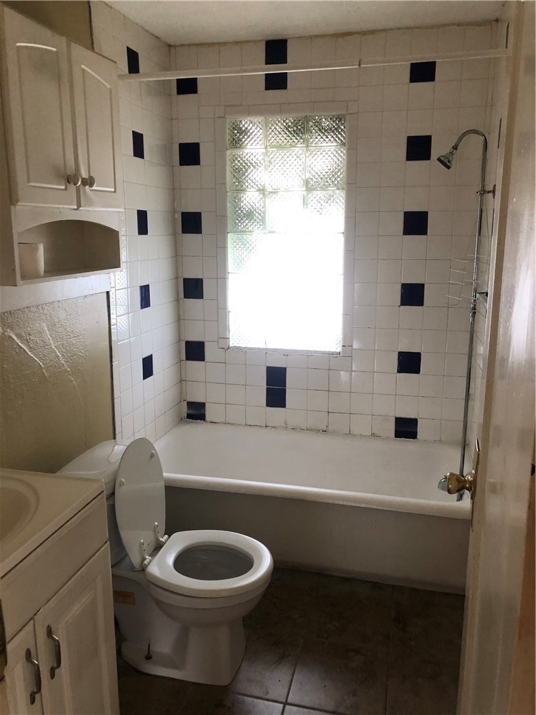 938 Post Avenue - Photo 6