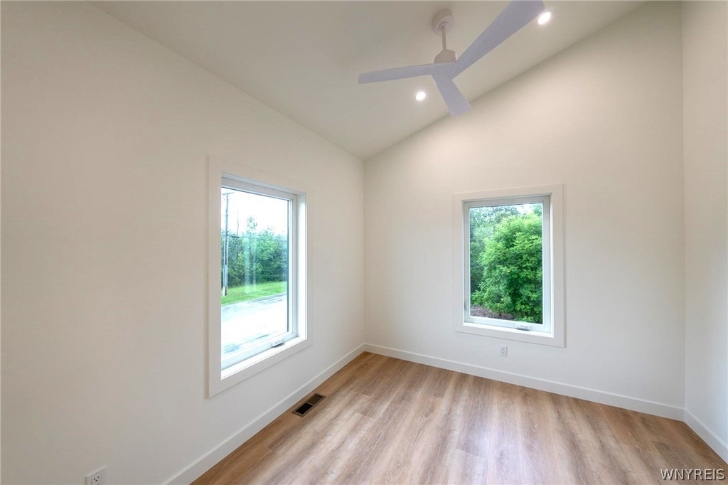 6220 Tonawanda Creek Road - Photo 17