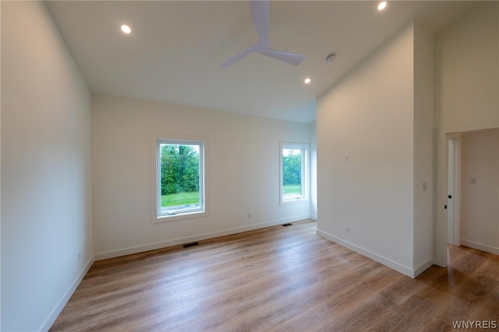 6220 Tonawanda Creek Road - Photo 15
