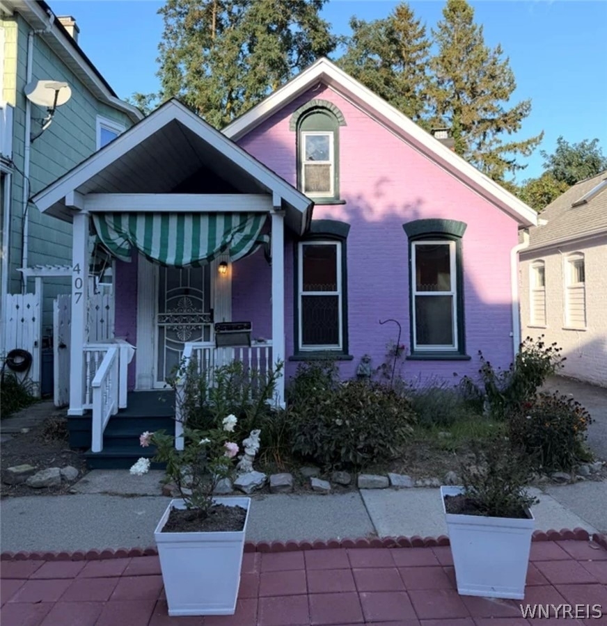 407 Summer Street - Photo 0