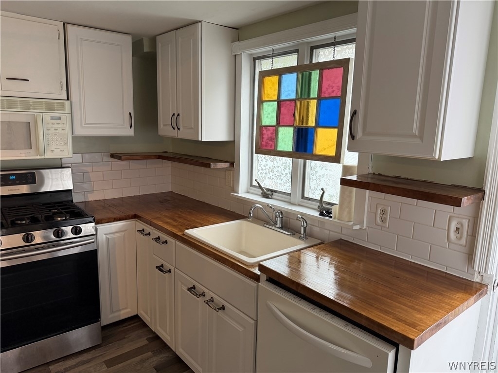 407 Summer Street - Photo 1