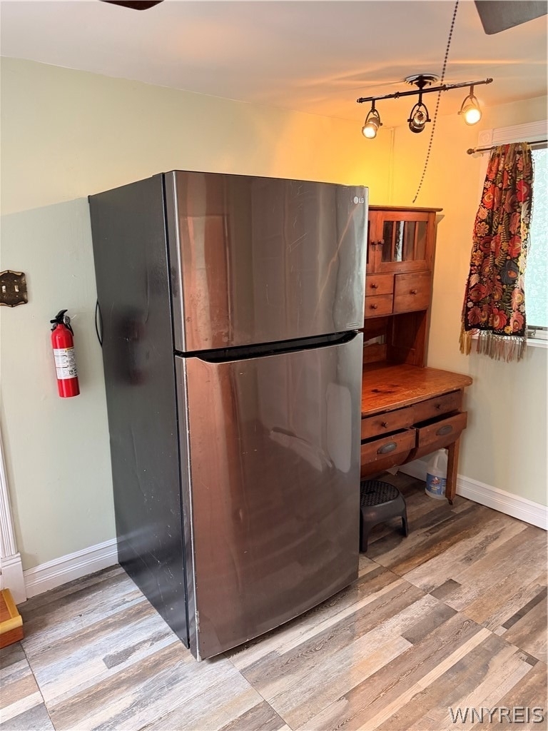 407 Summer Street - Photo 8