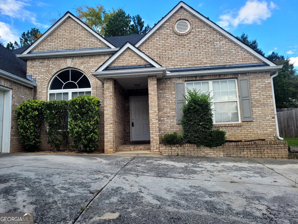 2360 Pettit Drive Ne - Photo 0