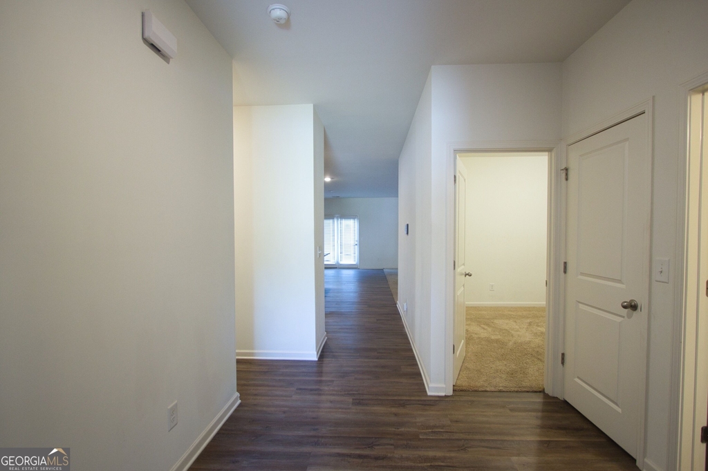 222 Sinclair Way - Photo 8
