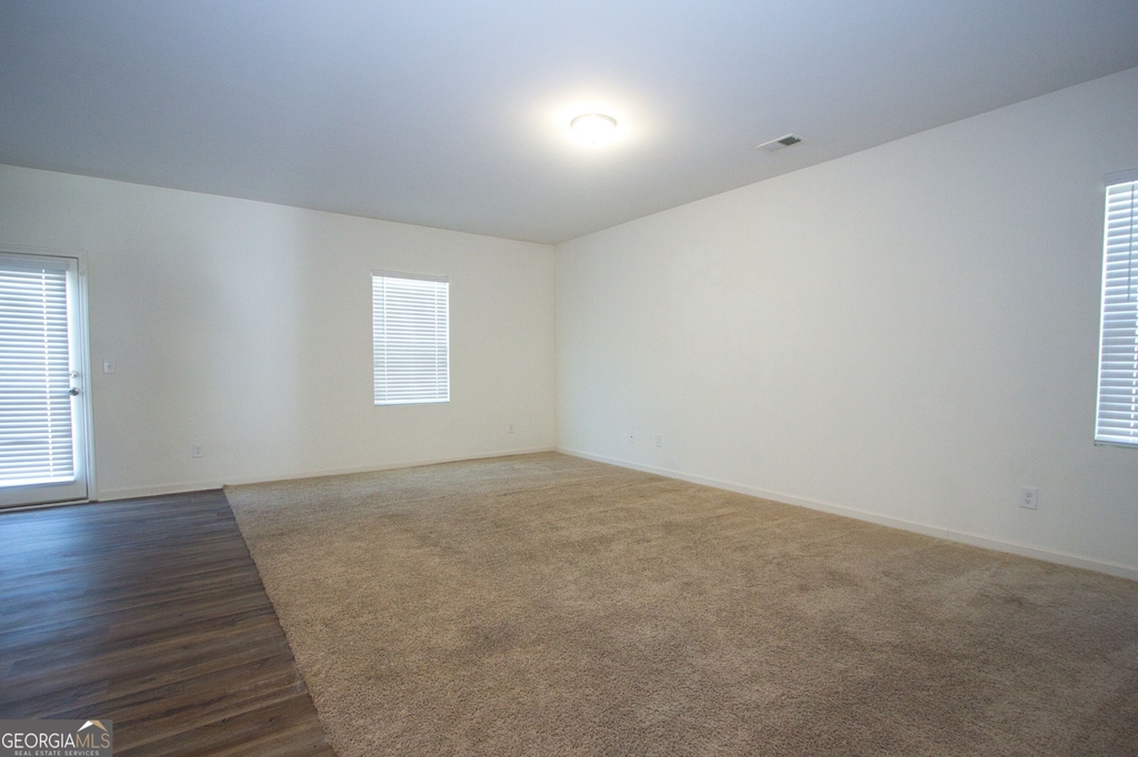 222 Sinclair Way - Photo 1