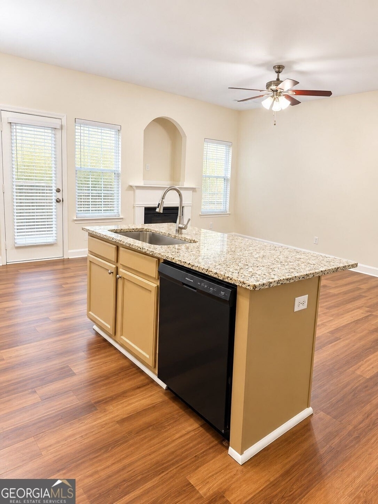 7632 Rutgers Circle - Photo 6