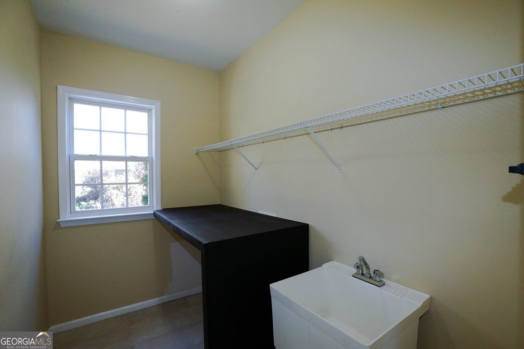 329 Coddington Court - Photo 25