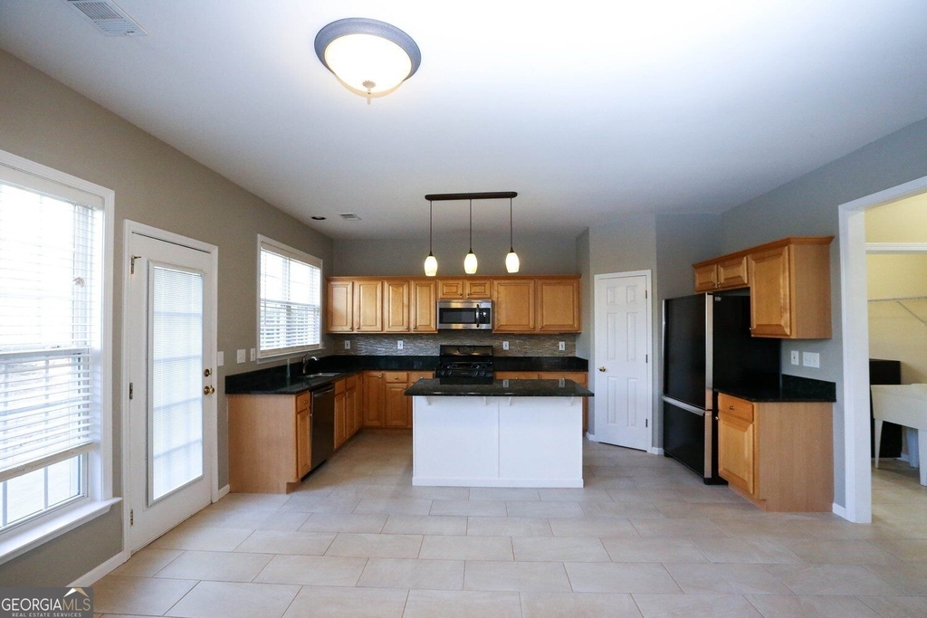 329 Coddington Court - Photo 18