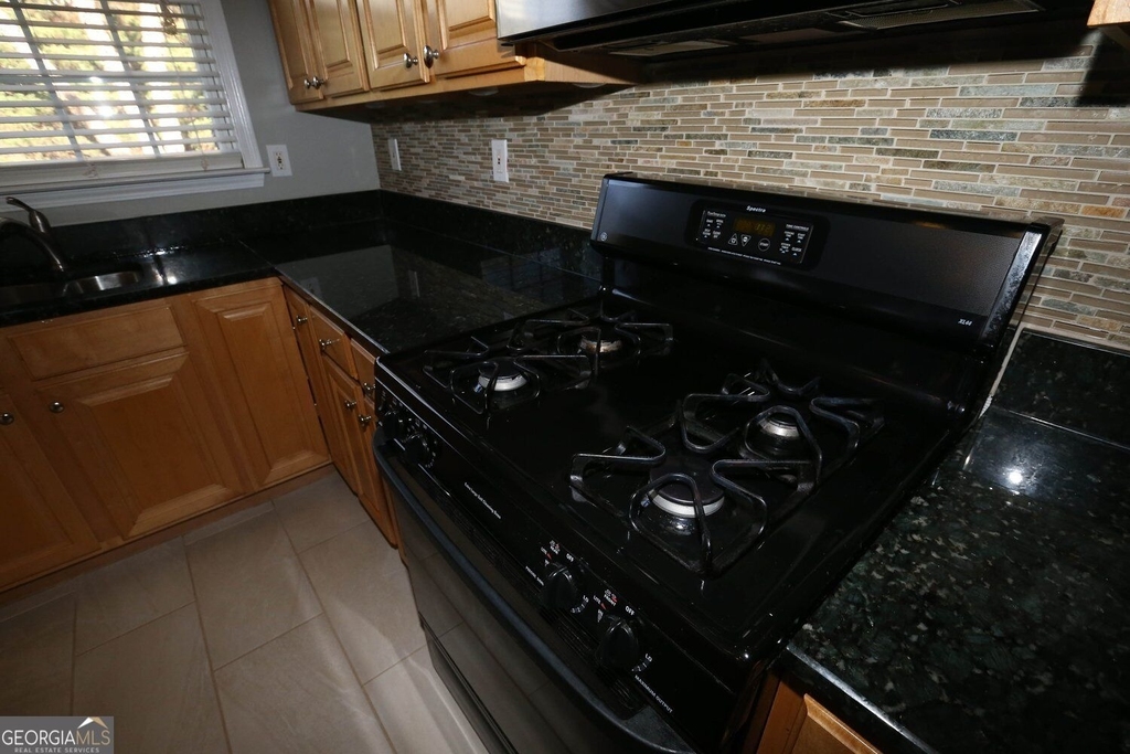 329 Coddington Court - Photo 22