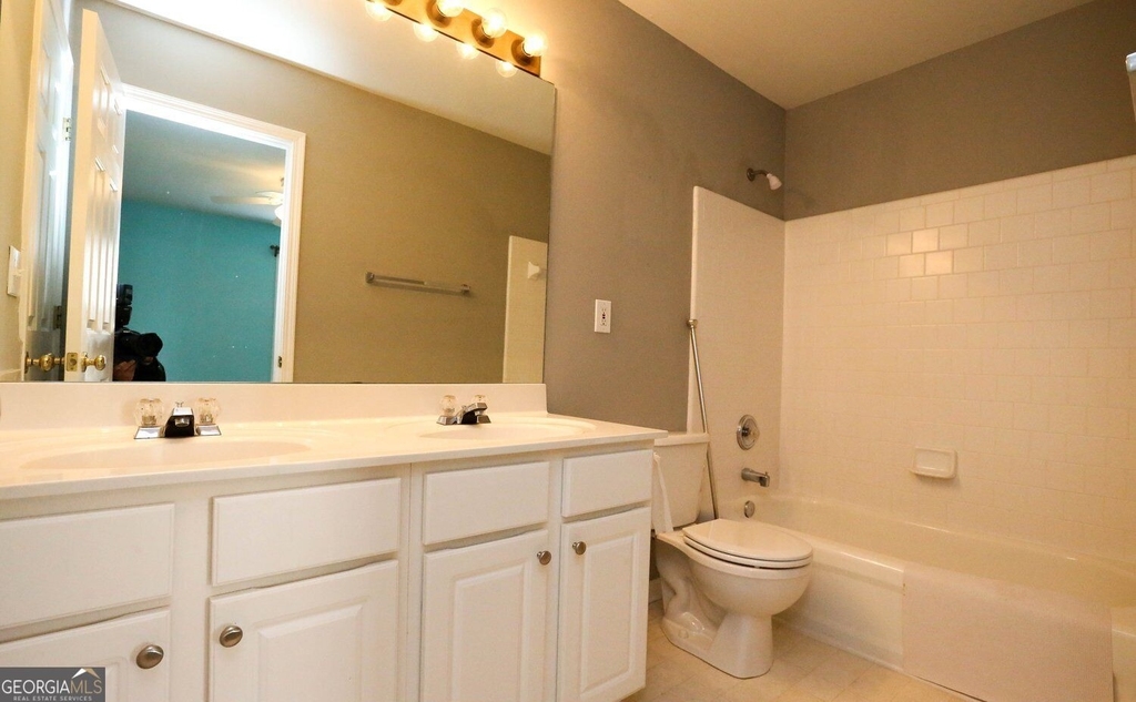 329 Coddington Court - Photo 41