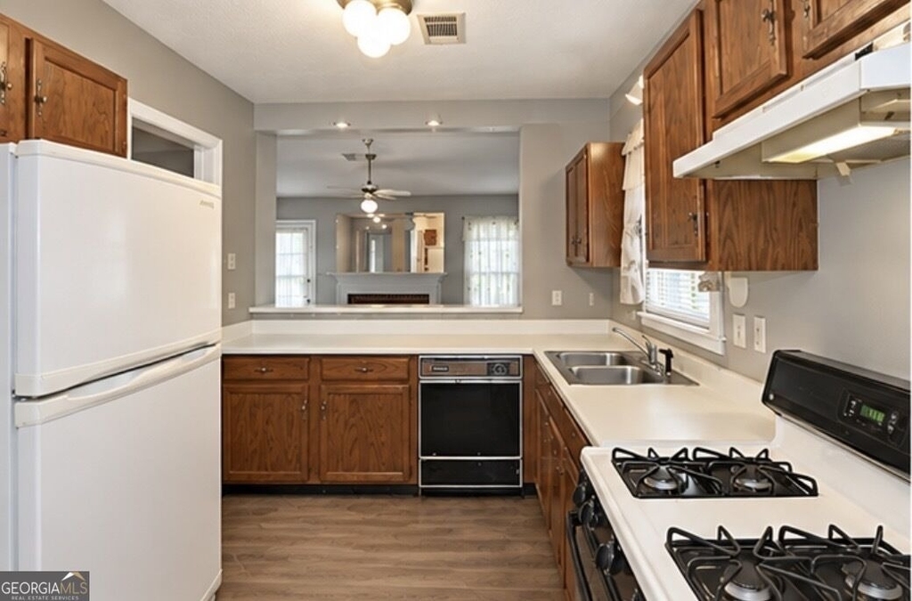 761 Hairston Terrace - Photo 2