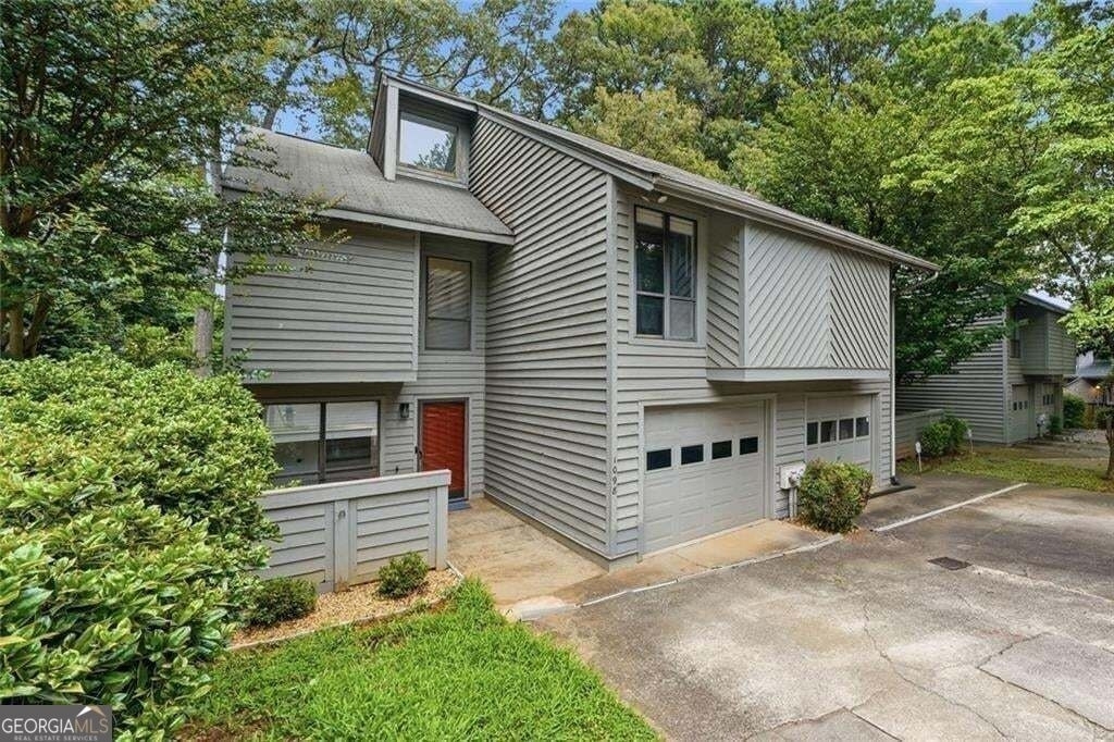 1098 Creatwood Place Se - Photo 2